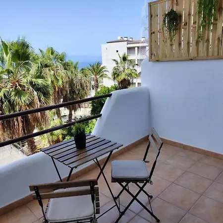 Apartamento Reformado Con Vistas Al Mar Apartment *